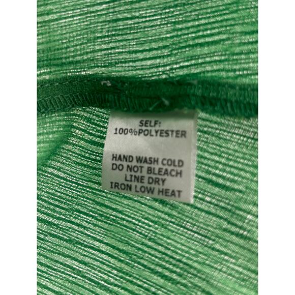 EESome NWT Kelly Green Cold Shoulder Ruffle Oversized Top Size L - Picture 6 of 7